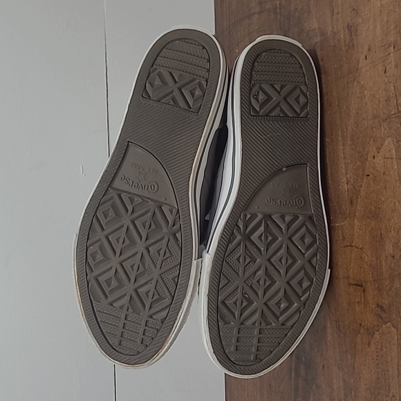 EUC Converse Sneaker Women's sz 7Chuck Taylor Beverly Grey Suede High Top - Picture 8 of 10